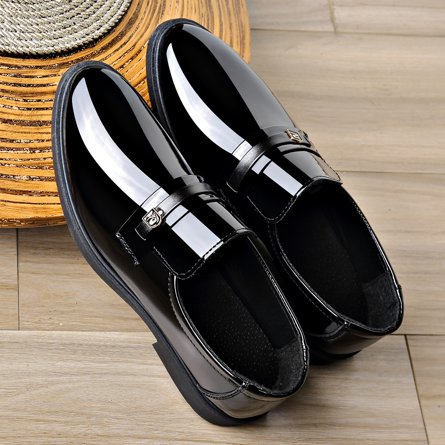 Dress Leather Shoes With A Mirror Like Slip On Design - Image 6