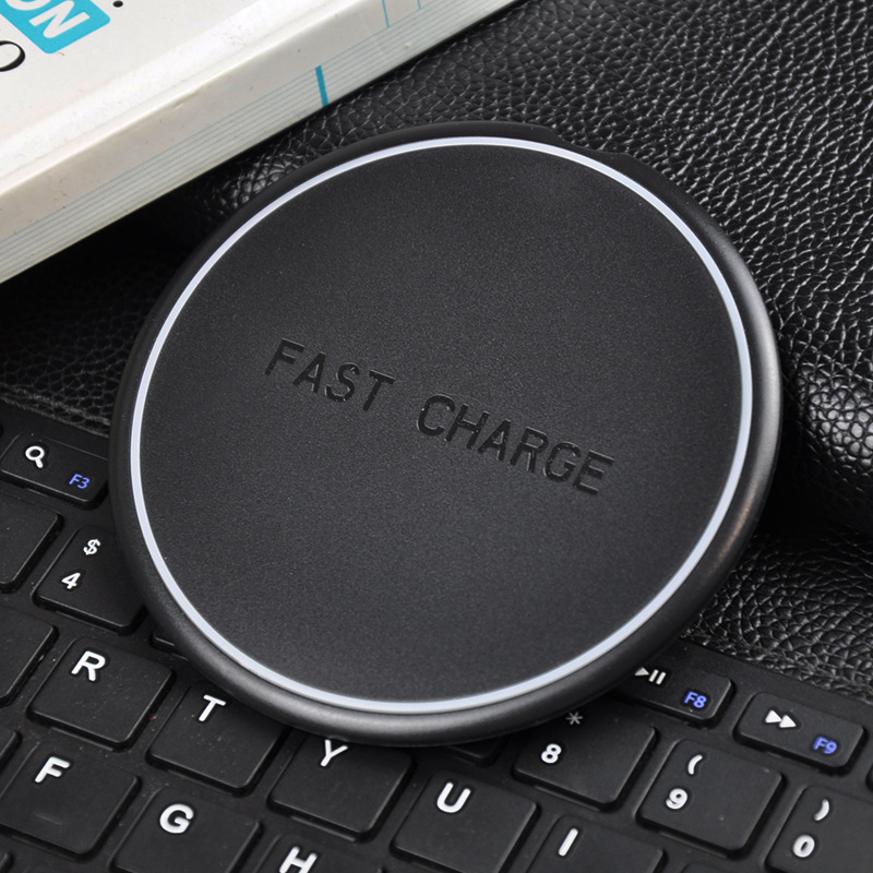 Round 10W Fast Charging Wireless Charger - Image 3