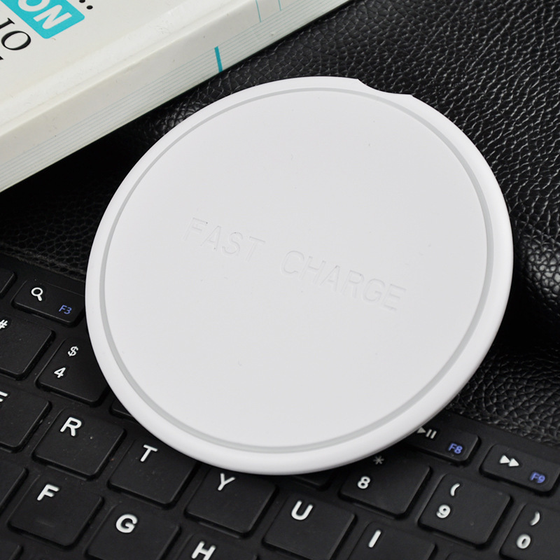Round 10W Fast Charging Wireless Charger - Image 2