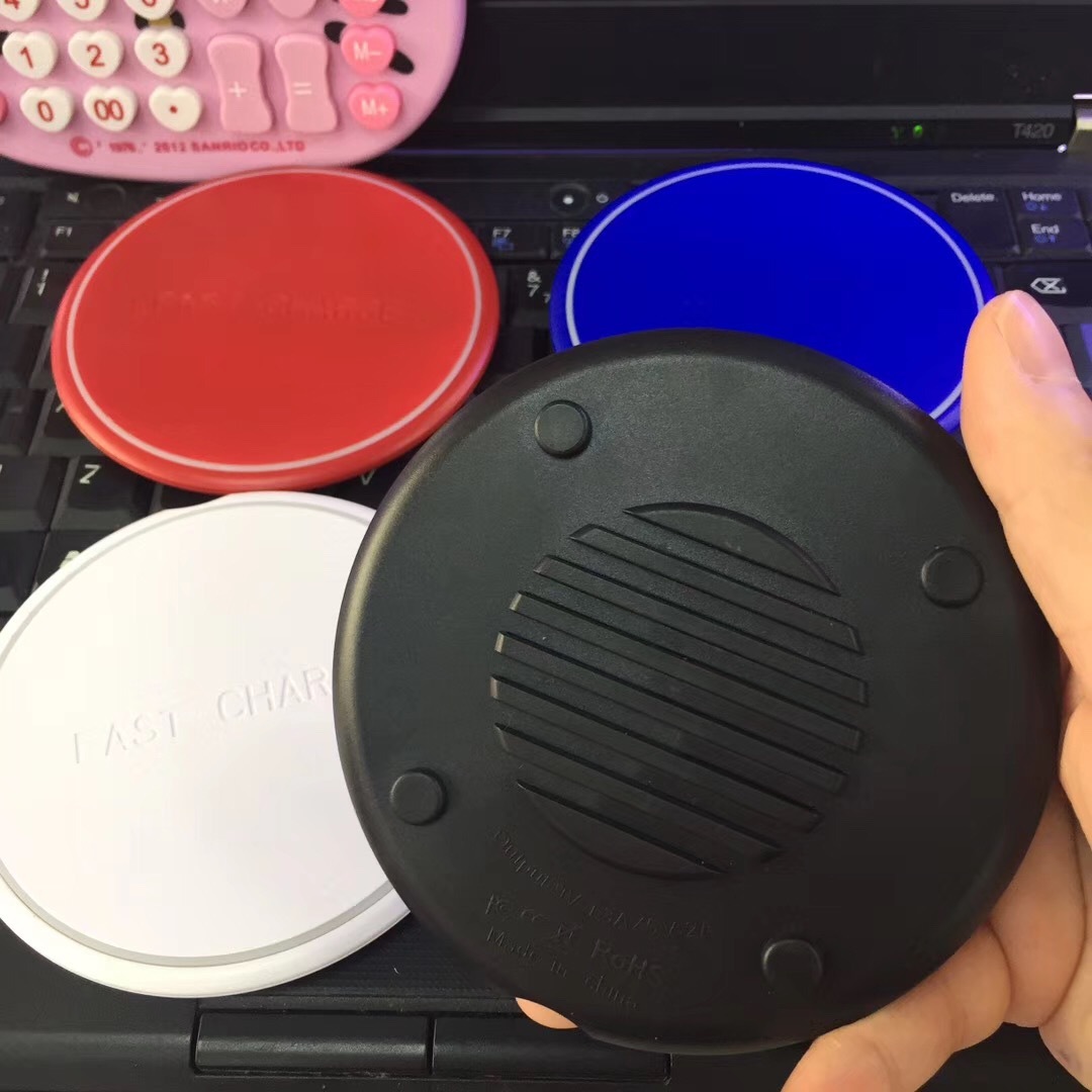 Round 10W Fast Charging Wireless Charger - Image 4