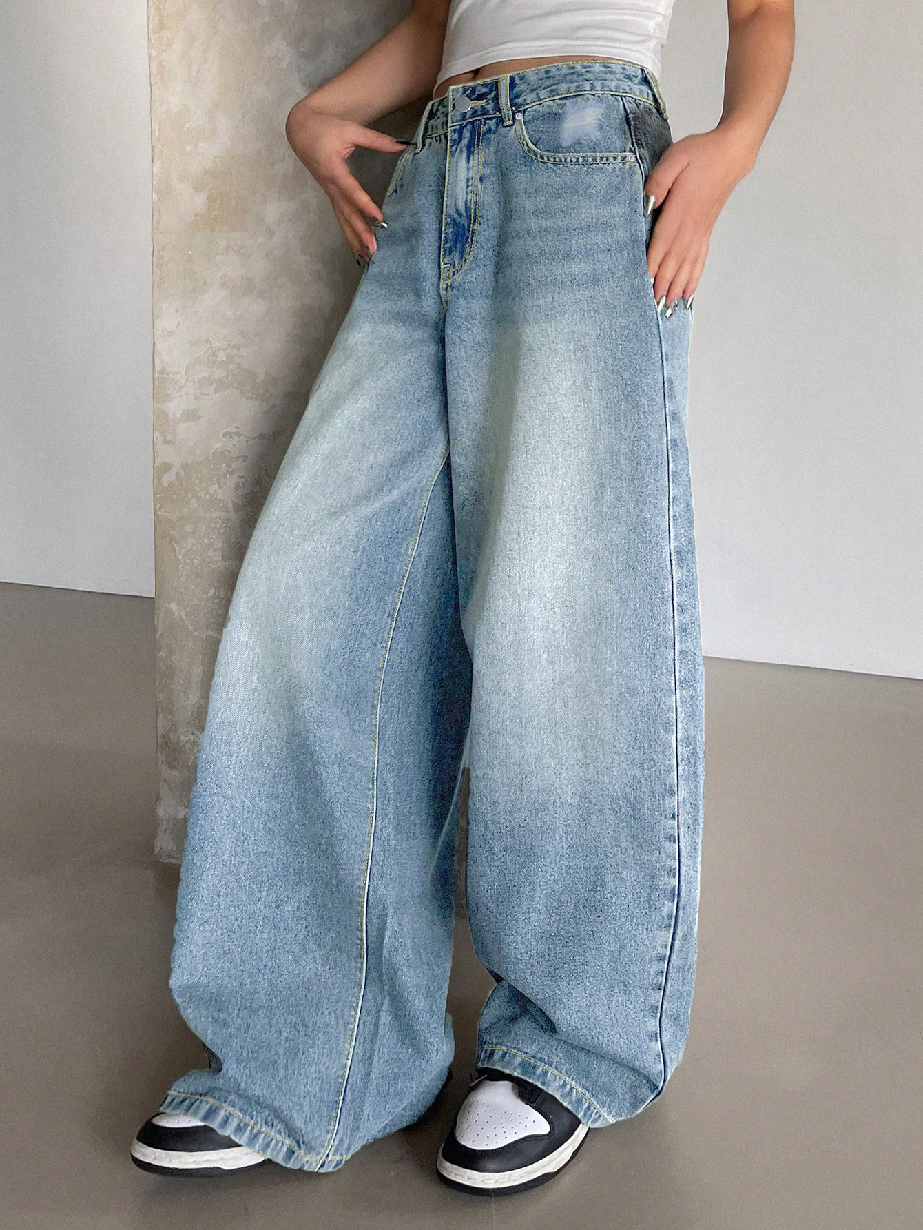 Water-washed Blue Wide-leg Extra-long Floor-length Jeans - Image 3