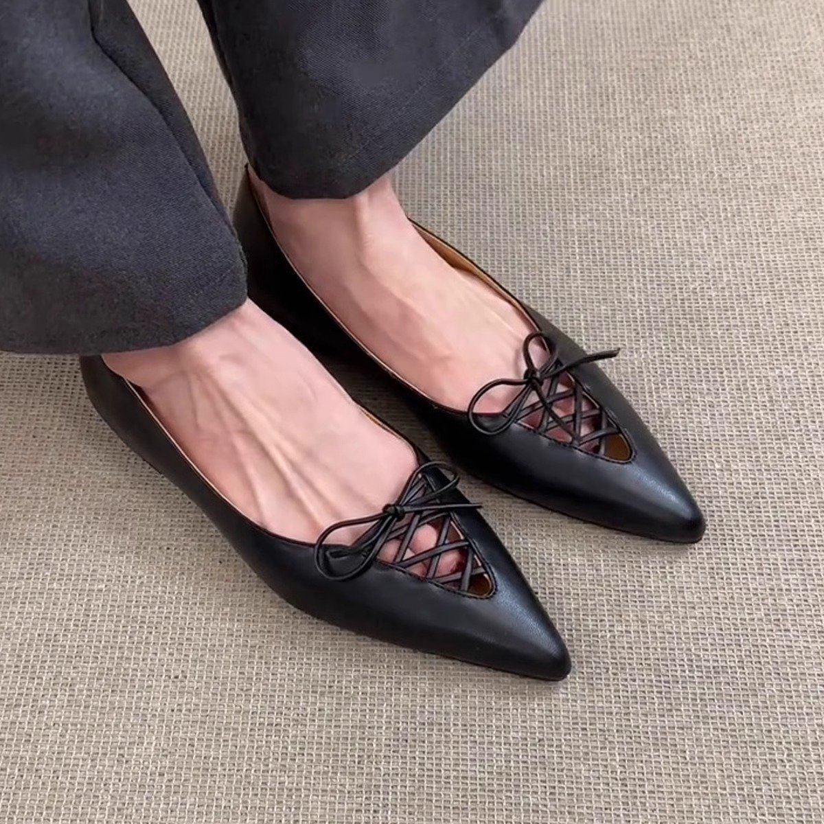 Womens Bow-Knot French Cutout Commuter Flat Shoes