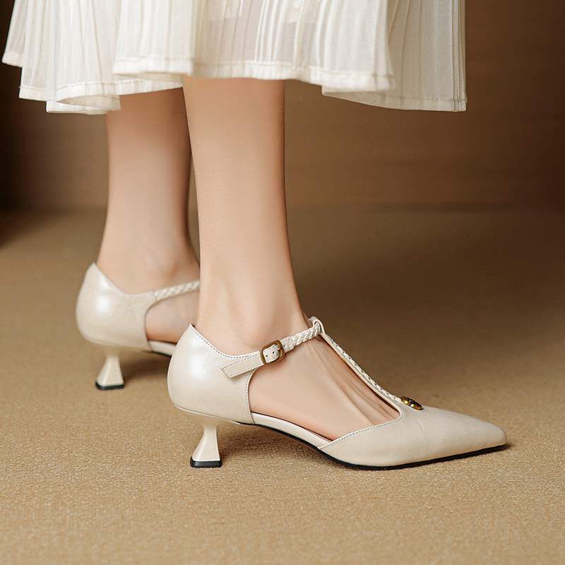 French Retro Camellia-Embellished Ballet Flats With Stiletto Heels - Image 2