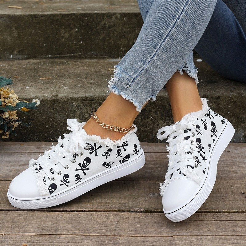 Stylish Graffiti Hip-hop Casual White Sneakers With Front Laces - Image 2