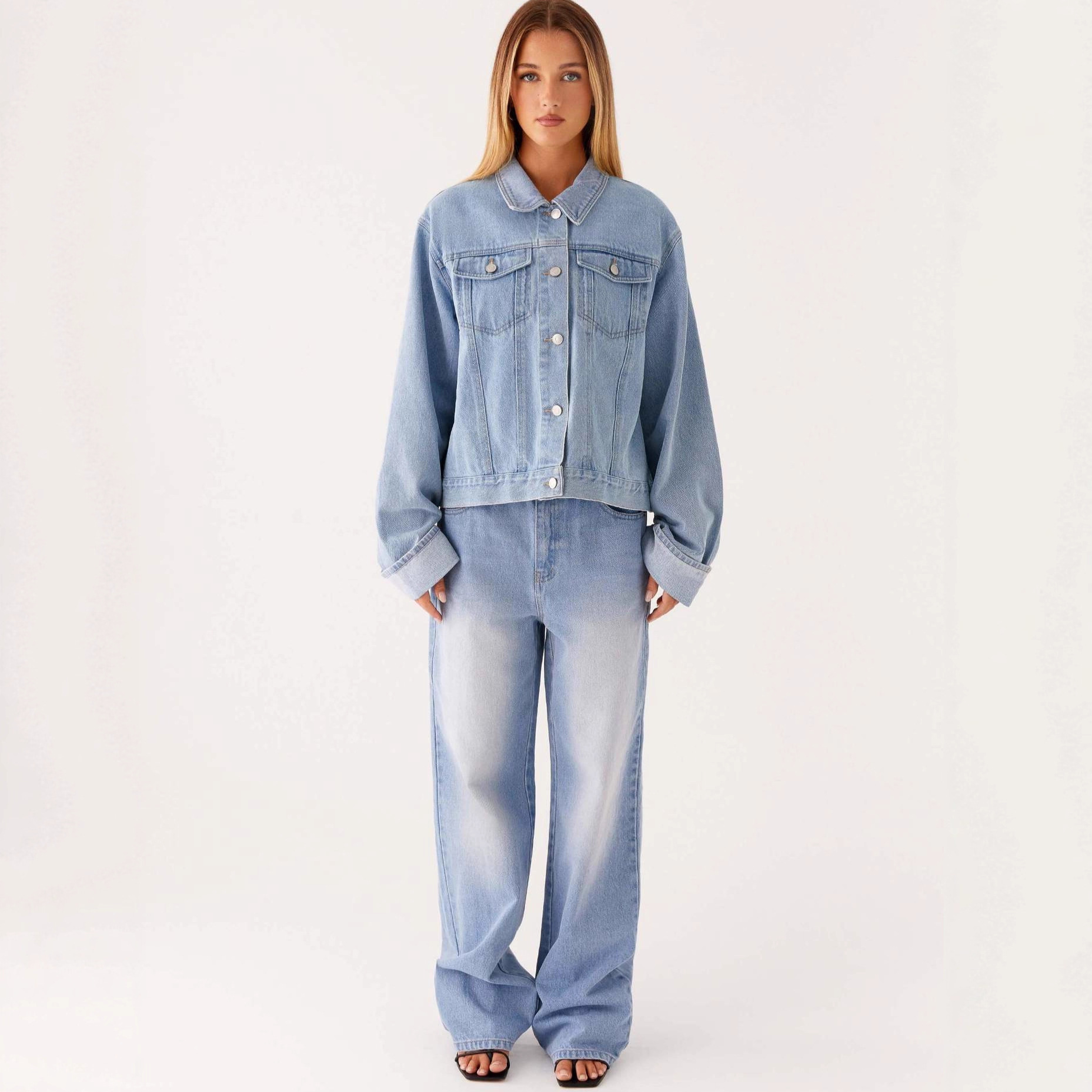 Casual Denim Jacket With A Turn-Down Collar And Long Sleeves - Image 5