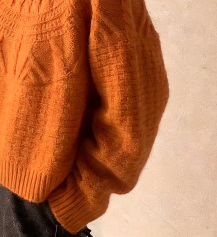 Chic And Brightening Loose-knit Sweater With A Crew Neck - Image 5