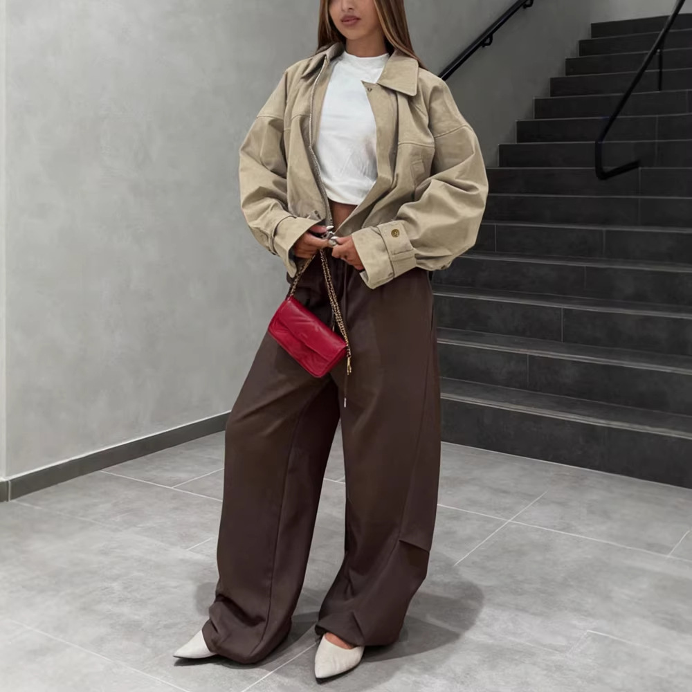 Stylish Relaxed-fit Solid-color Short Blazer With A Lapel For Work Or Everyday Wear - Image 2